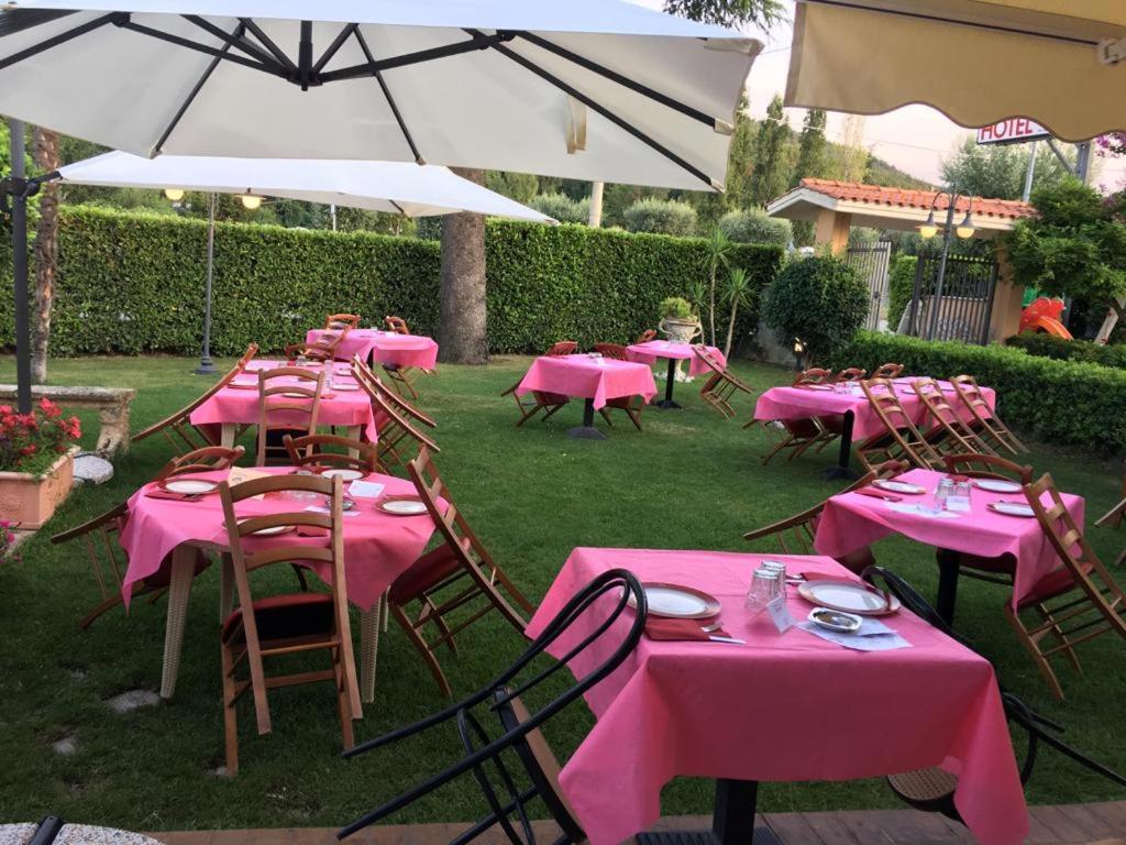 Il Salice Hotel Civitella Del Tronto Ngoại thất bức ảnh