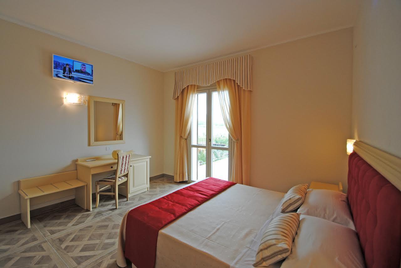 Il Salice Hotel Civitella Del Tronto Ngoại thất bức ảnh